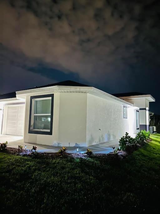 White House 1 Villa Lehigh Acres Exterior photo